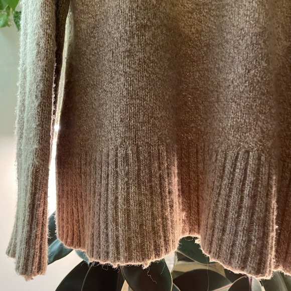 Eddie Bauer Wool Blend Cardigan, Heavy Weight Winter Layer, Outdoor or Casual - Picture 9 of 10